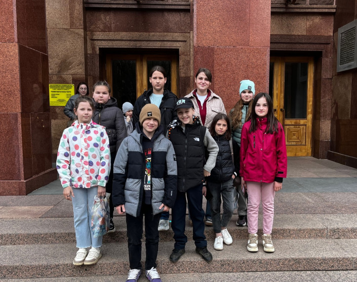 Акция «Поход в театр» .